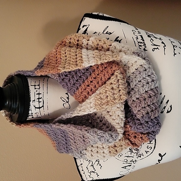 Crochet Neck Cowl Neutral Colored Versatile Acrylic Neck Scarf - New OSFM - Picture 1 of 5